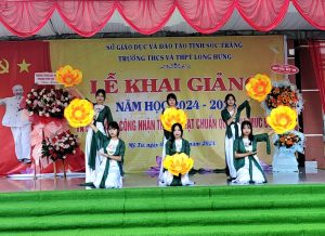 Văn nghệ khai giảng